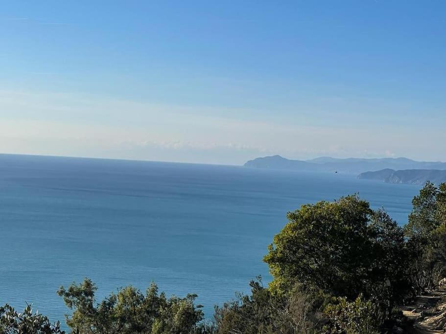 Beatrice Nel Centro Di Levanto Exterior foto