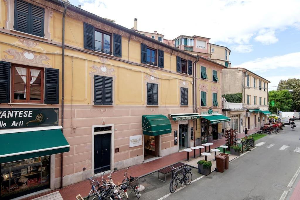 Beatrice Nel Centro Di Levanto Exterior foto